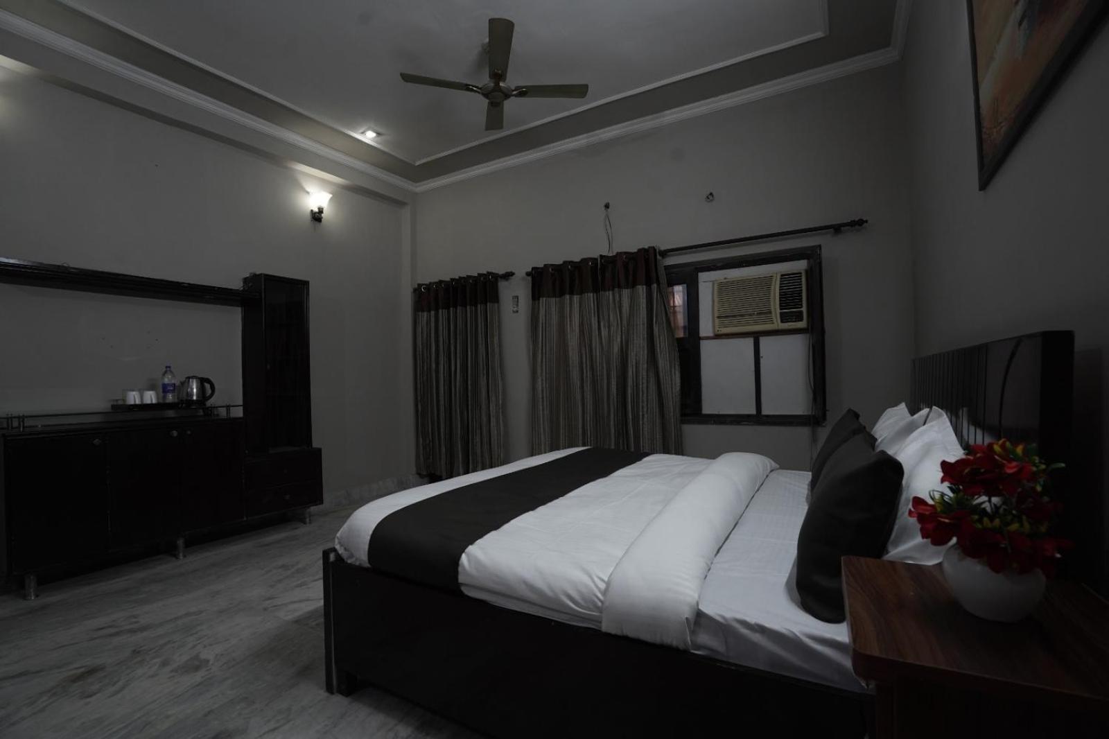 Play-Sunflower Omega-1 Couple Friendly Greater Noida Extérieur photo