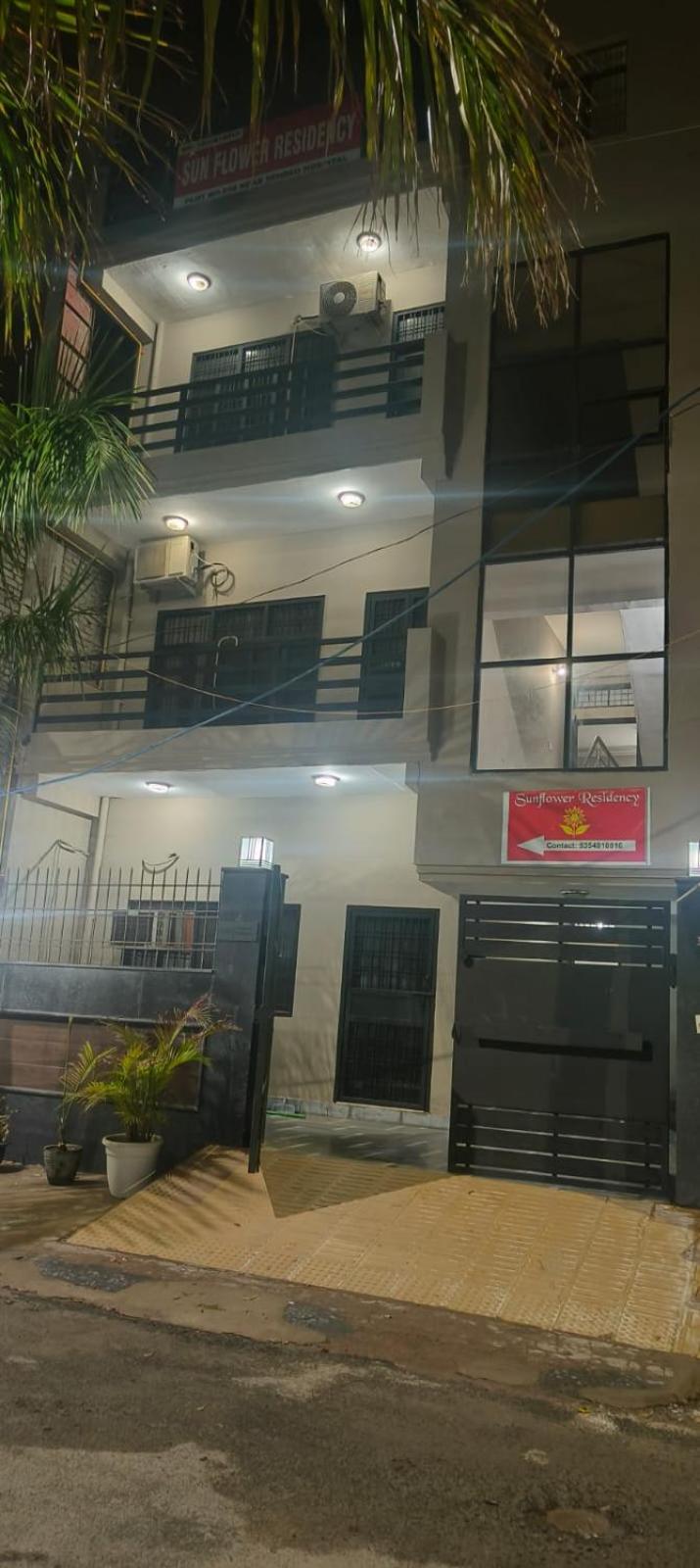 Play-Sunflower Omega-1 Couple Friendly Greater Noida Extérieur photo