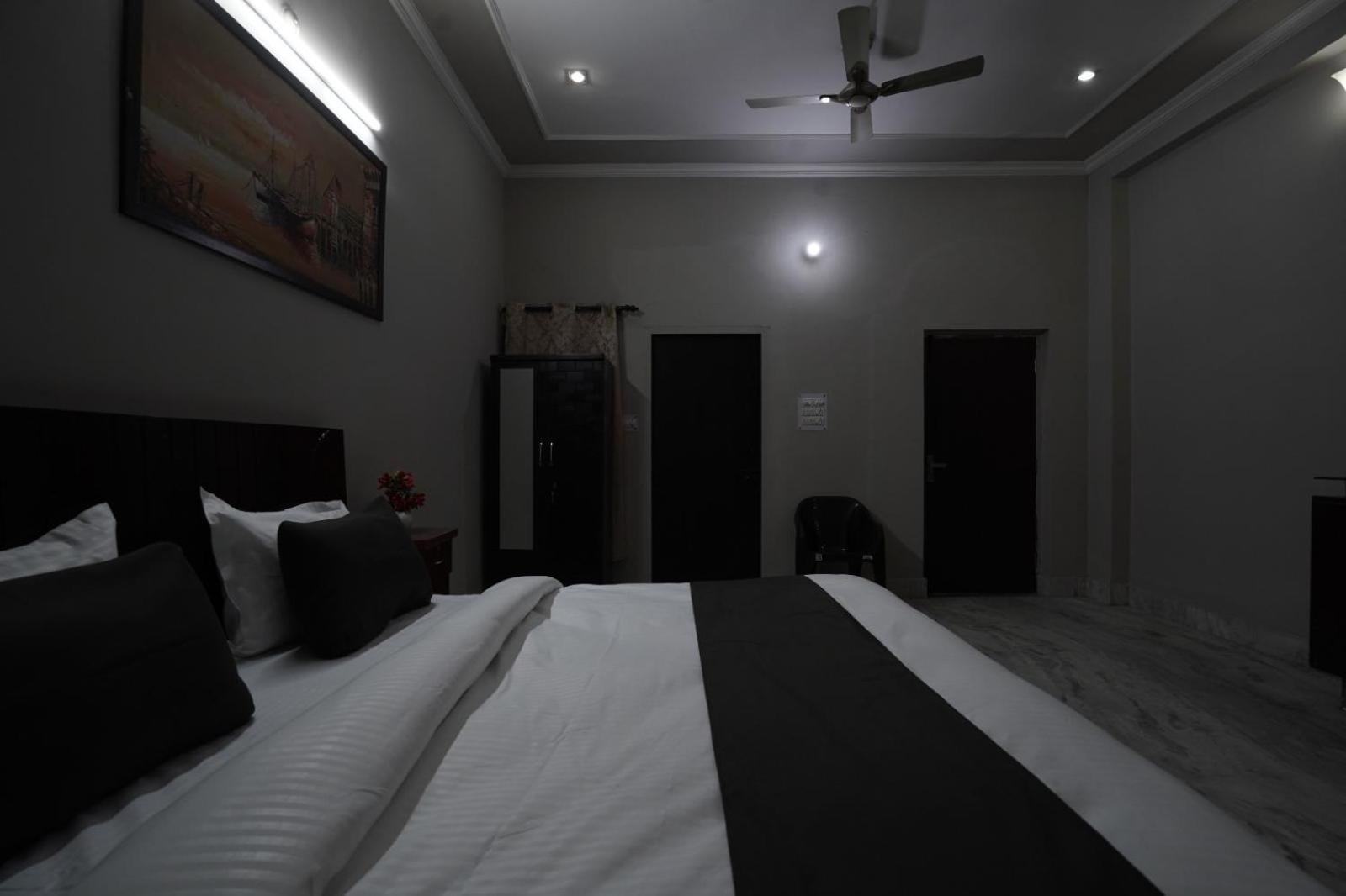 Play-Sunflower Omega-1 Couple Friendly Greater Noida Extérieur photo