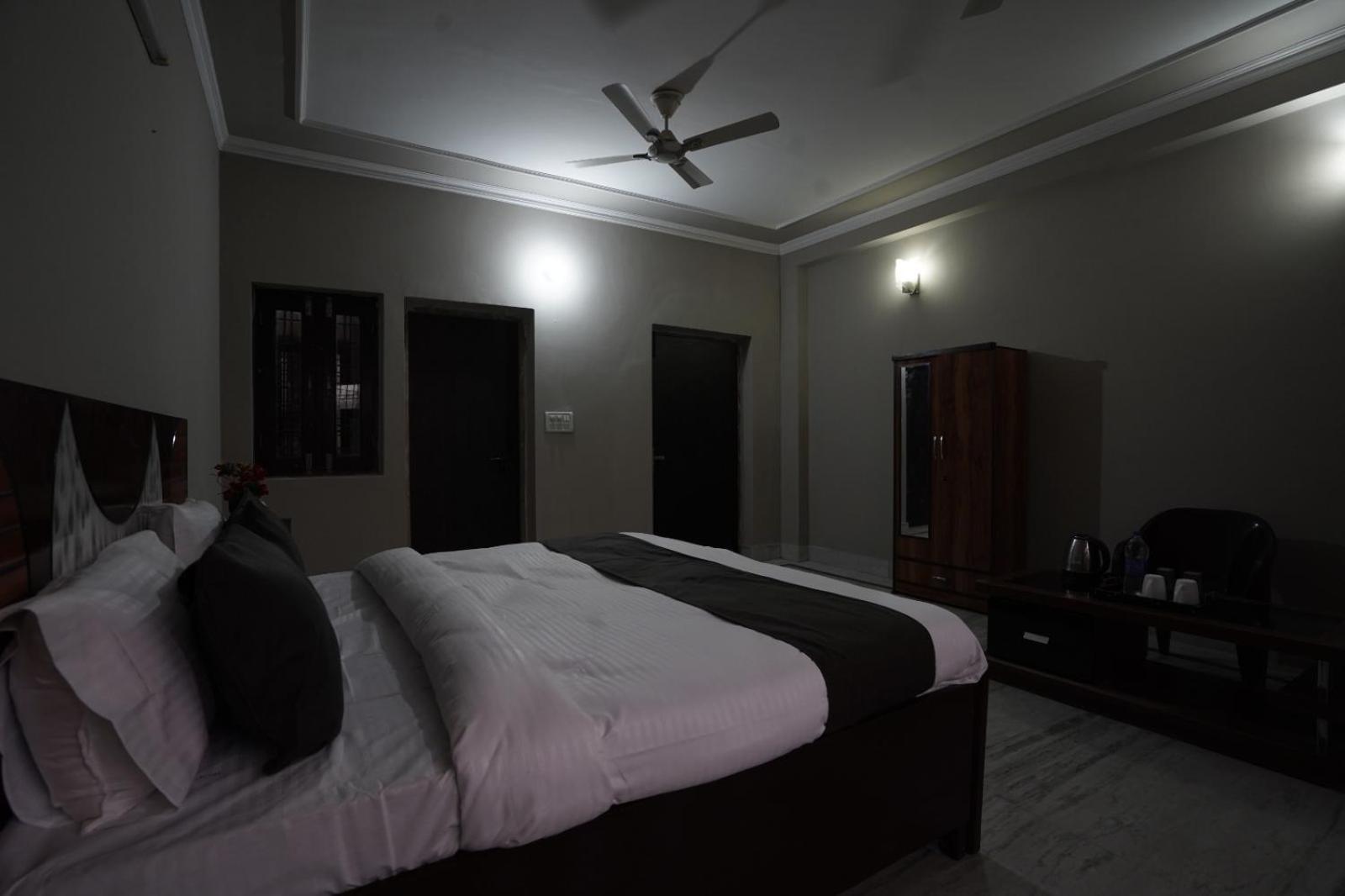 Play-Sunflower Omega-1 Couple Friendly Greater Noida Extérieur photo